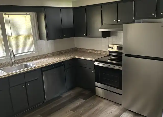 Property at 1 Meisner Cir Unit 12, Salem, NH, 03079, 3 beds, 1 bath, [object Object]