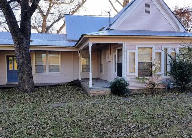 Property at 209 Mission St, Glen Rose, TX, 76043, 3 beds, 2 baths, [object Object]