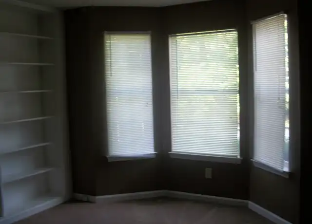 Property at 1498 Fall Creek Trce N, Douglasville, GA, 30134, 3 beds, 2 baths, [object Object]