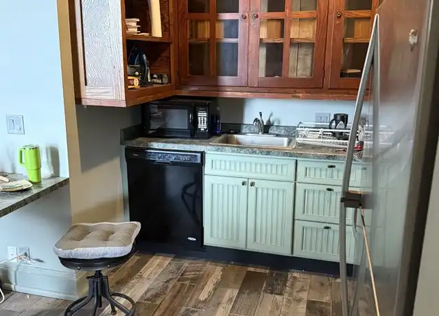 Property at 115 Main St Unit A, Cedar Falls, IA, 50613, 1 bed, 1 bath, [object Object]