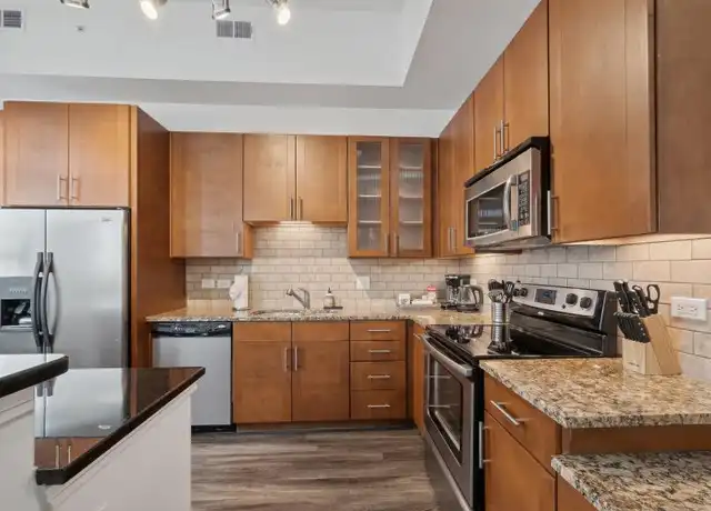 Property at 2566 Richmond Ave, Houston, TX, 77098, 1 bed, 1 bath, [object Object]