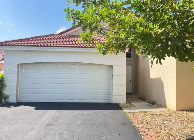 Property at 435 Somerset Way, Weston, FL, 33326, 3 beds, 2 baths, [object Object]