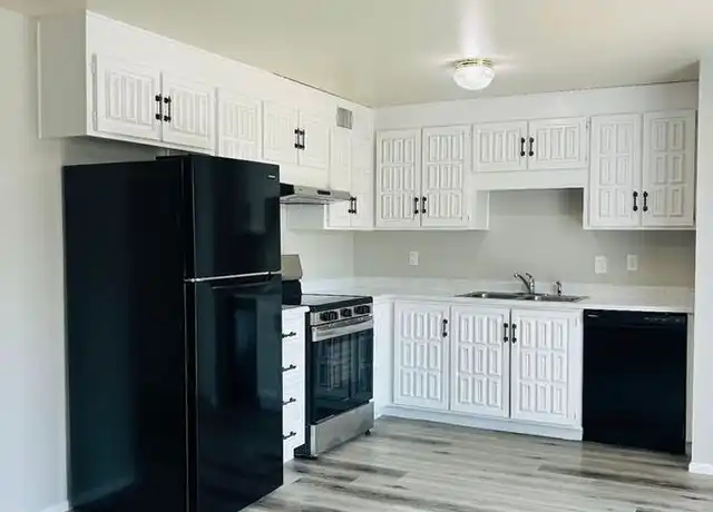Property at 3849 E Ludlow Dr, Phoenix, AZ, 85032, 3 beds, 2 baths, [object Object]