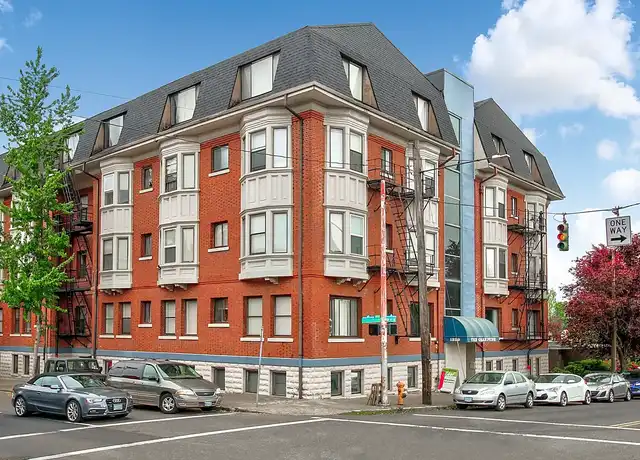 Property at Grandview Apartments - 1329 SW 14th Ave, Portland, OR, 97201, 1 bed, 1 bath, [object Object]