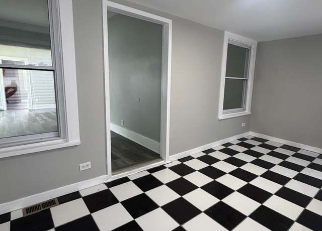 Photo of 3443 Madison St, Lansing, IL 60438