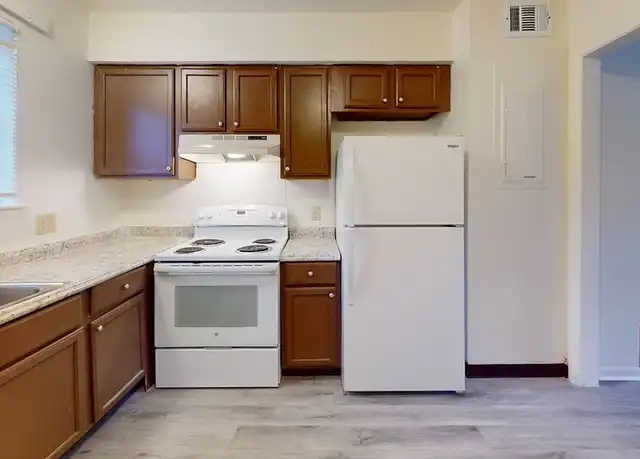 Property at Edgewater Apartments - 111 Edgewater Rd, Savannah, GA, 31406, 1 bed, 1 bath, [object Object]