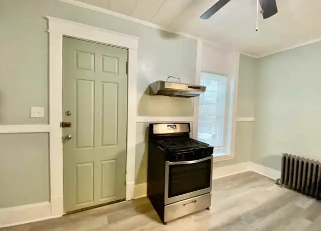 Property at 336 W 9th St Unit 336-1R, Erie, PA, 16502, 1 bed, 1 bath, [object Object]