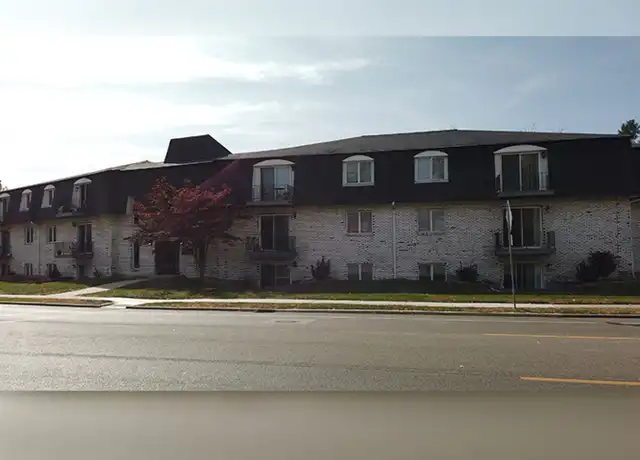Property at 123 S Regency Dr Unit 204, Bloomington, IL, 61701, 2 beds, 1.5 baths, [object Object]