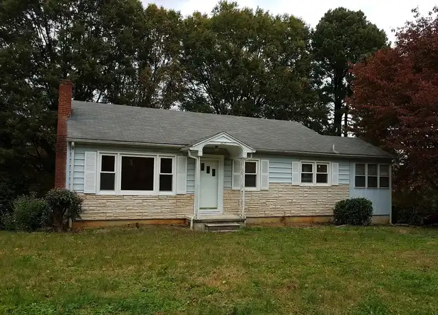 Property at 1621 Advent St, Winston Salem, NC, 27127, 2 beds, 1 bath, [object Object]