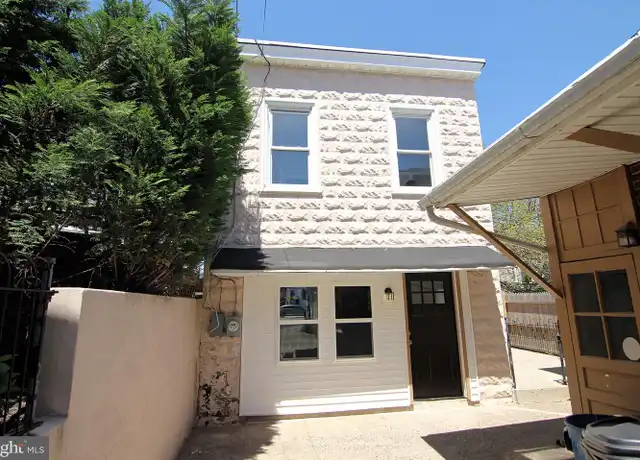 Property at 617 Ford St #4, Bridgeport, PA, 19405, 2 beds, 1.5 baths, [object Object]
