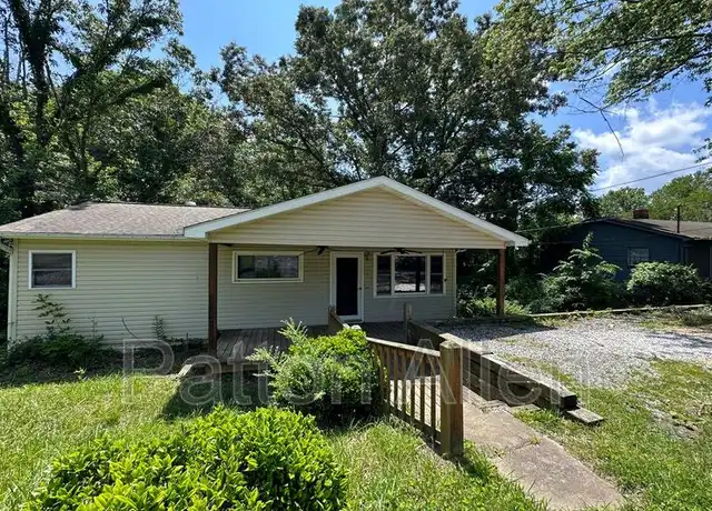 Property at 14 Friendly Holw, Asheville, NC, 28806, 3 beds, 2 baths, [object Object]