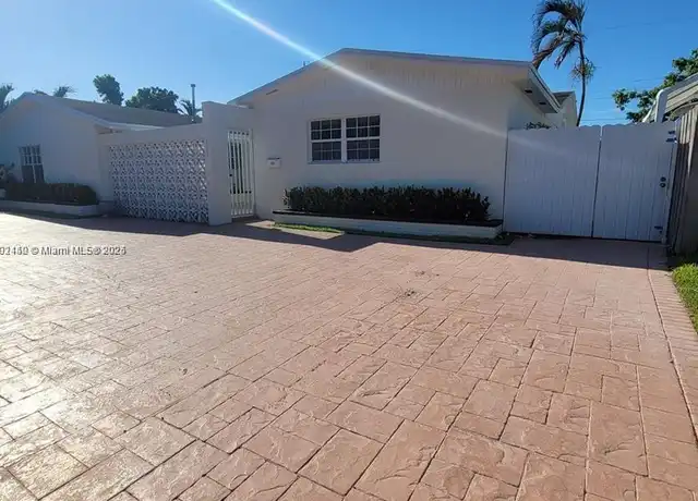 Property at 12305 SW 42nd St, Miami, FL, 33175, 4 beds, 1 bath, [object Object]
