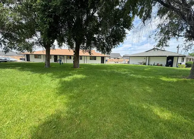 Property at Cascade Valley Apartments - 4278 Grape Dr NE, Moses Lake, WA, 98837, 0-1 beds, 1 bath, [object Object]