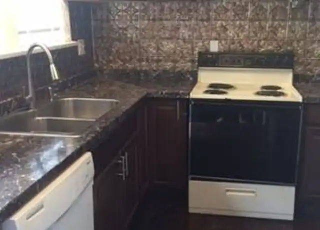 Property at 954 15th Ave SE Unit 1AND2, Minneapolis, MN, 55414, 7 beds, 3 baths, [object Object]