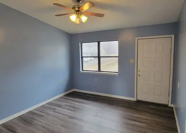 Property at 905 S 4th St Unit 15, Horseshoe Bend, AR, 72512, 1 bed, 1 bath, [object Object]
