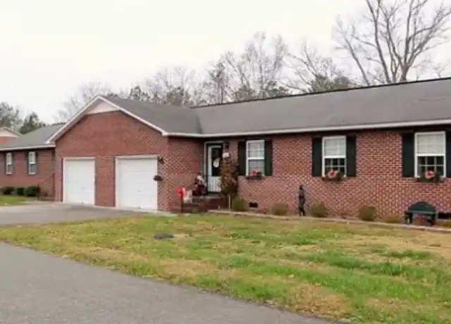 Property at 156 Hayfield Cir Unit 156, Manchester, TN, 37355, 2 beds, 2 baths, [object Object]