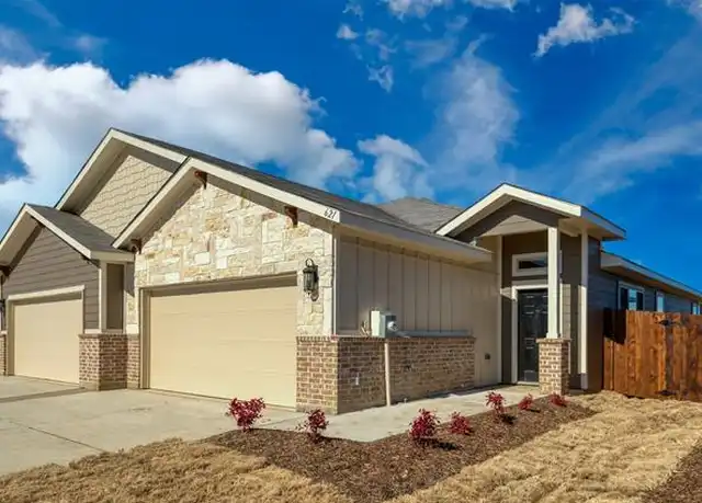 Property at 621 Fallow Dr, Venus, TX, 76084, 3 beds, 2 baths, [object Object]