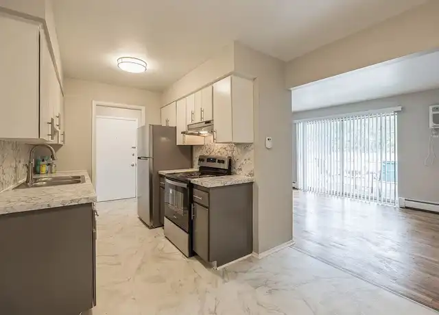 Property at Ivanhoe - 1533 Pine Valley Blvd, Ann Arbor, MI, 48104, 1-2 bed, 1-1.5 bath, [object Object]