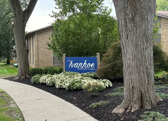 Photo of 1533 Pine Valley Blvd, Ann Arbor, MI 48104