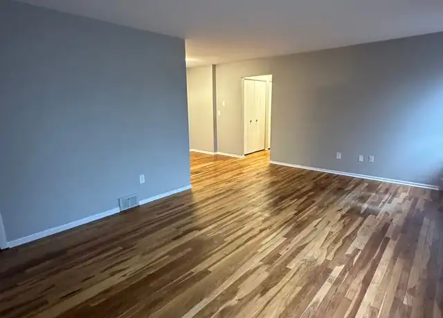 Property at 550 Rosewood St Unit 202, Ferndale, MI, 48220, 1 bed, 1 bath, [object Object]