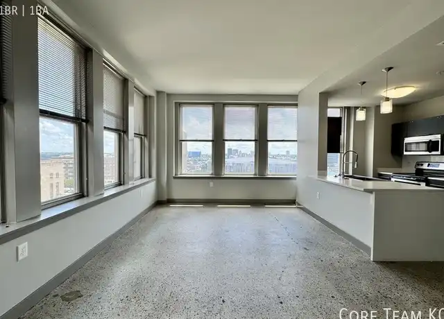Property at 306 E 12th St Unit 904, Kansas City, MO, 64108, 1 bed, 1 bath, [object Object]