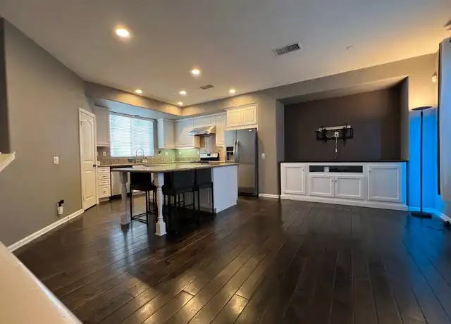 Property at 1752 Grand Ave #2, Long Beach, CA, 90804, 2 beds, 3 baths, [object Object]