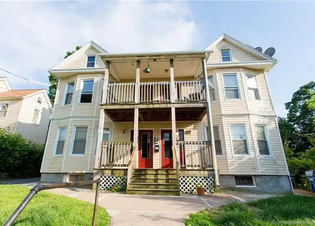 Property at 140 School St, Manchester, CT, 06040, 2 beds, 1 bath, [object Object]