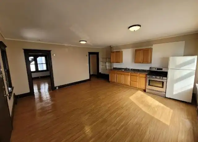 Property at 3225 5th Ave Unit 3225-1, Des Moines, IA, 50313, 1 bed, 1 bath, [object Object]