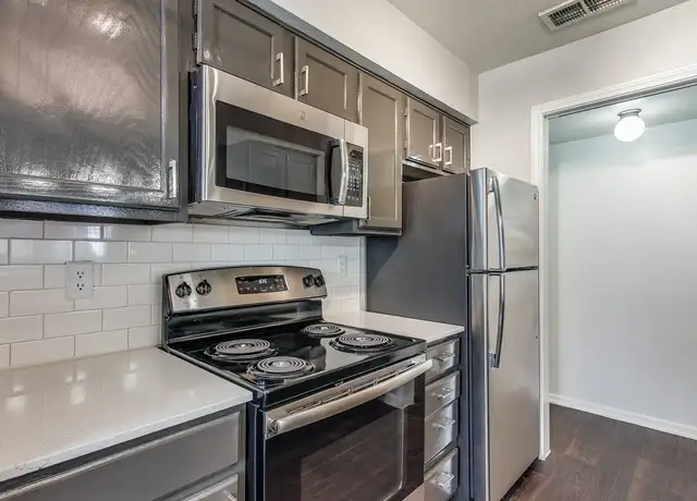 Photo of 8300 Brentwood Stair Rd, Fort Worth, TX 76120