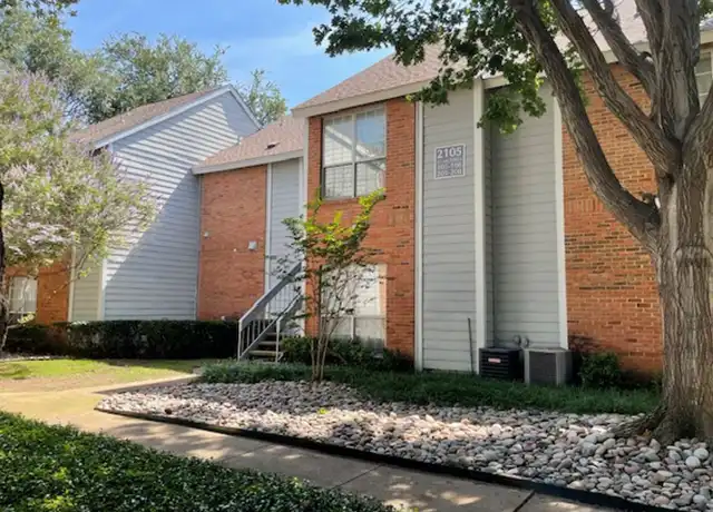 Property at 2105 St Michaels Dr, Arlington, TX, 76011, 2 beds, 1 bath, [object Object]