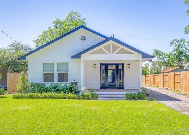 Property at 1512 W 21st St, Houston, TX, 77008, 2 beds, 1.5 baths, [object Object]