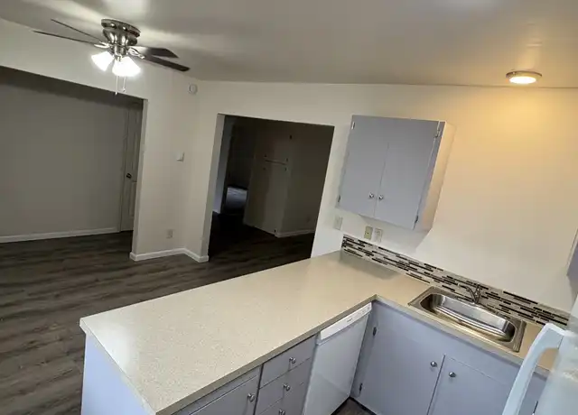 Property at 13050 NW Cornell Rd Unit B-4, Portland, OR, 97229, 2 beds, 1 bath, [object Object]