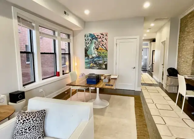 Property at 1455 W Farragut Ave Unit 2, Chicago, IL, 60640, 2 beds, 1 bath, [object Object]