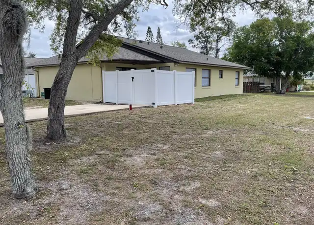 Property at 401 N Willow Ave, Port Orange, FL, 32127, 2 beds, 2 baths, [object Object]