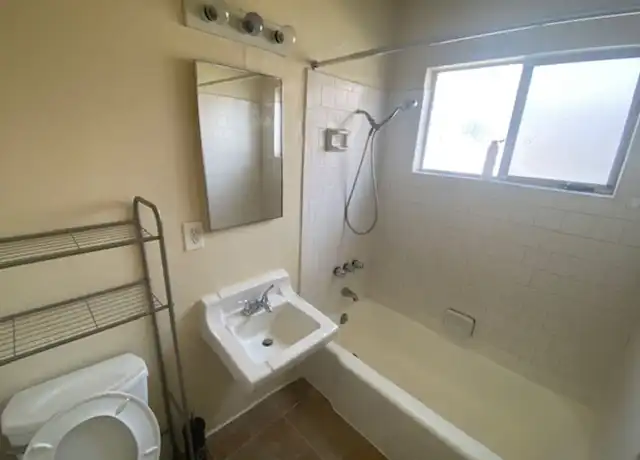 Property at 1676 E Kingsley Ave Unit 1676-7, Pomona, CA, 91767, 1 bed, 1 bath, [object Object]