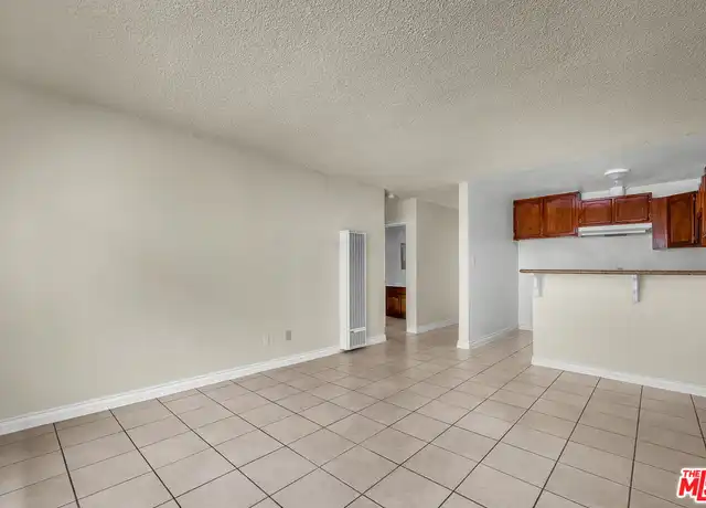 Property at 1095 W 39th St #30, Los Angeles, CA, 90037, 1 bed, 1 bath, [object Object]