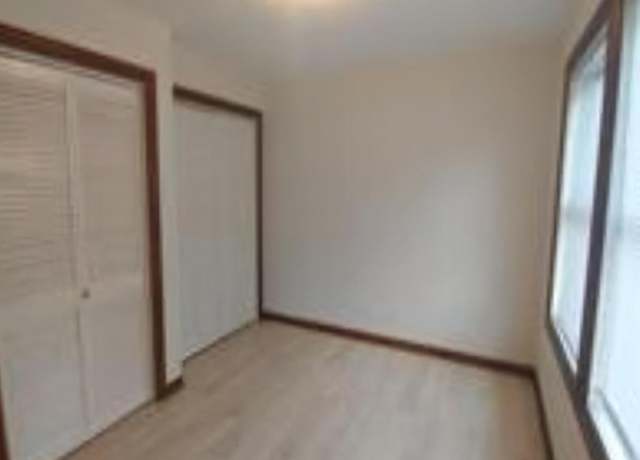 Photo of 181 N Main St, Crystal Lake, IL 60014