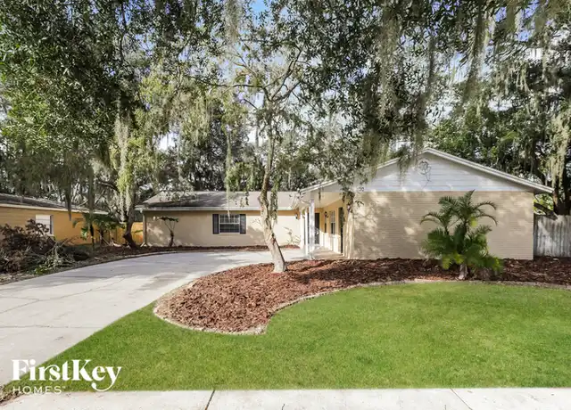 Property at 1120 Brandon Lakes Ave, Valrico, FL, 33594, 5 beds, 3 baths, [object Object]