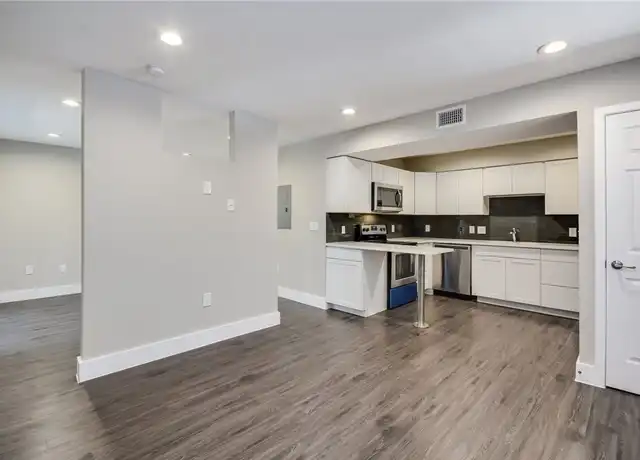 Property at 935 La Posada Dr #142, Austin, TX, 78752, 1 bed, 1 bath, [object Object]