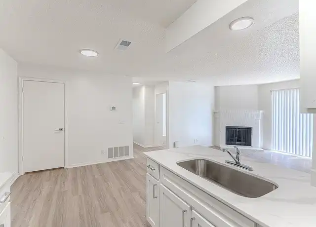 Property at The Joseph at Huebner - 11660 Huebner Rd, San Antonio, TX, 78230, 1-2 bed, 1-2 bath, [object Object]