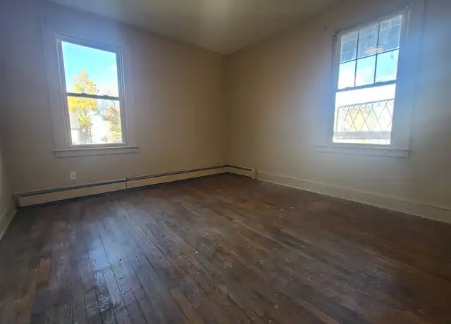 Property at 30 Dorothy St Unit 2N, Hartford, CT, 06106, 1 bed, 1 bath, [object Object]