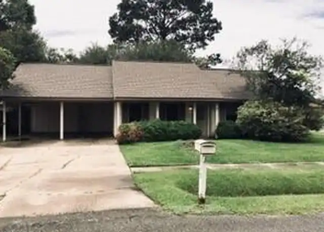 Property at 113 Trojan Pl, Lafayette, LA, 70508, 3 beds, 2 baths, [object Object]