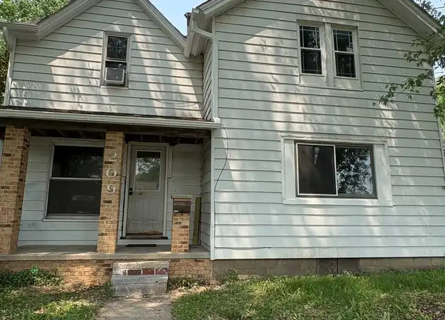 Property at 209 2nd Ave SE, Oelwein, IA, 50662, 3 beds, 2 baths, [object Object]