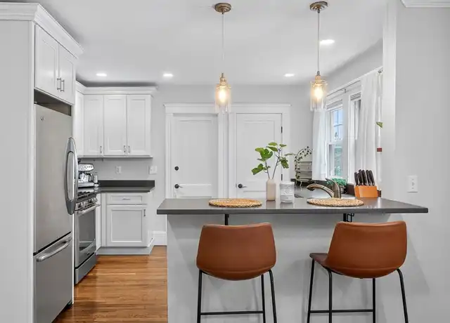 Property at 9 Hastings St #1, West Roxbury, MA, 02132, 2 beds, 1.5 baths, [object Object]