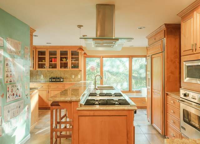 Photo of 19595 Black Rd, Los Gatos, CA 95033