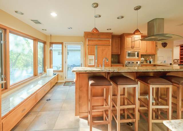 Photo of 19595 Black Rd, Los Gatos, CA 95033