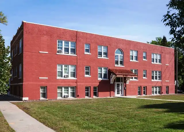 Property at 905 5th St N Unit 21, Fargo, ND, 58102, 1 bed, 1 bath, [object Object]