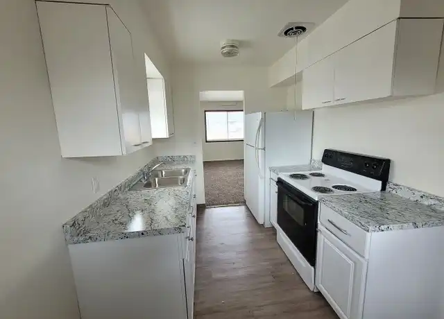 Property at 1021 Lowry St, Moses Lake, WA, 98837, 2 beds, 1 bath, [object Object]