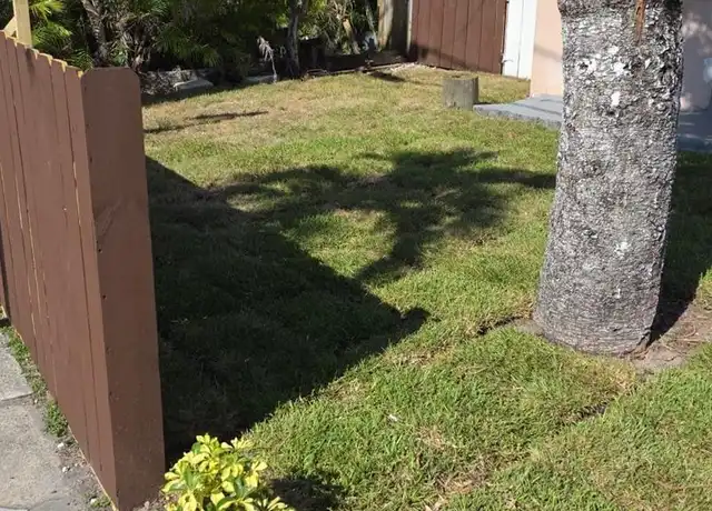 Property at 606 Phippen Waiters Rd, Dania Beach, FL, 33004, 2 beds, 2 baths, [object Object]