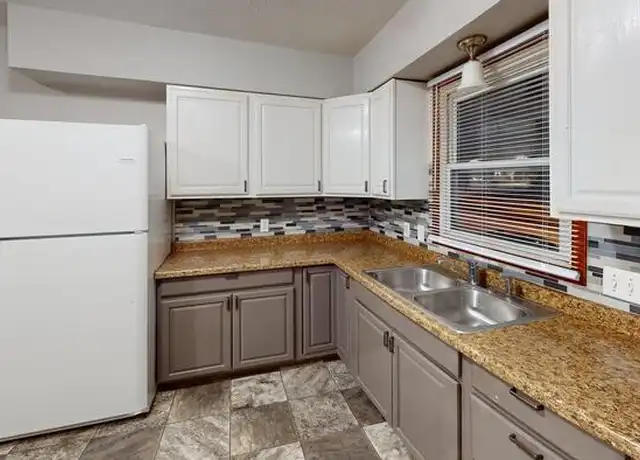 Property at 610 N 12th St Unit Half, Bismarck, ND, 58501, 3 beds, 1 bath, [object Object]